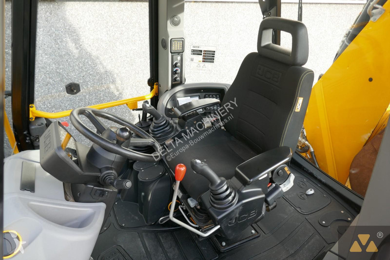 Traktor med grab JCB PRO