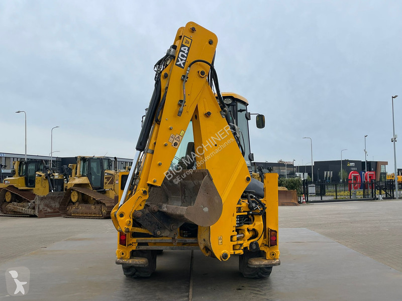 Traktor med grab JCB