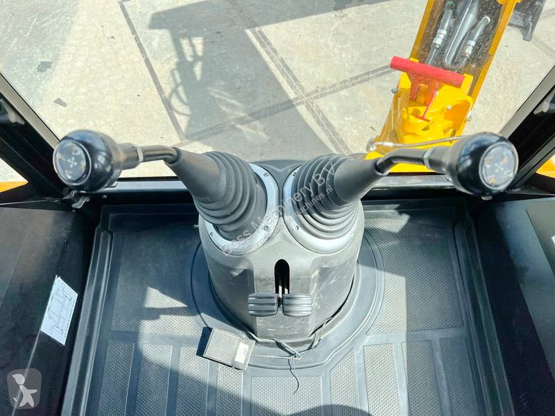 Bagr JCB 3DX /  Plus 4WD - 4/1 Bucket / Hammer...