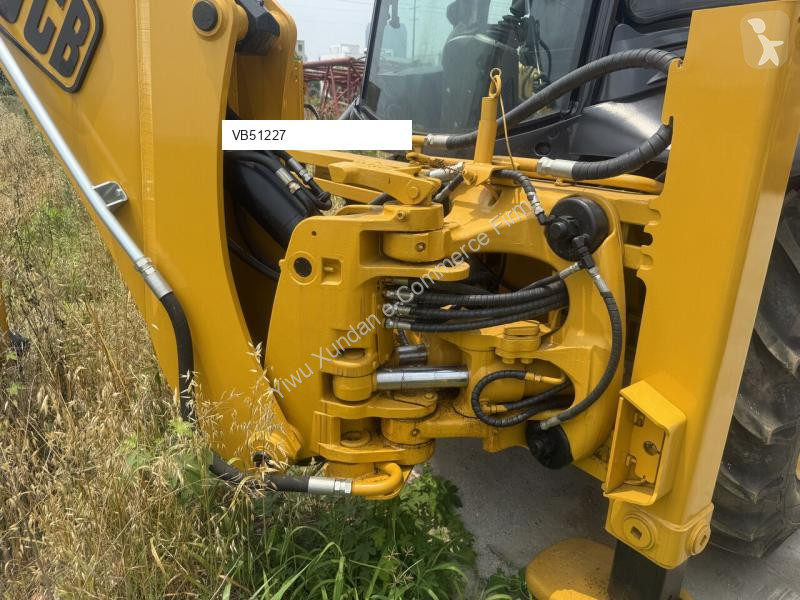 Rýpadlo-nakladač JCB 4CX