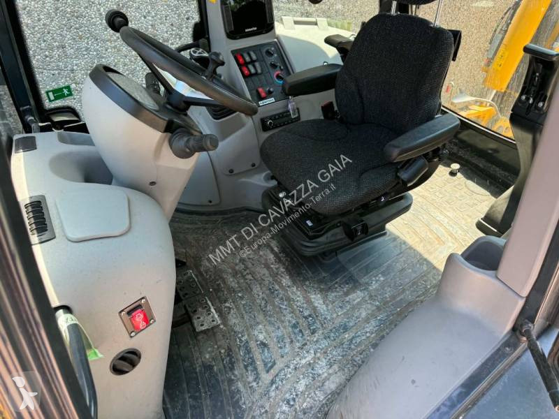 Traktor med grab Komatsu WB 97 R-8