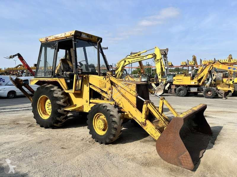 Rýpadlo-nakladač JCB - 4X4