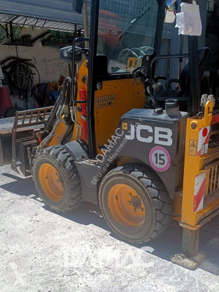 Rýpadlo-nakladač JCB -HF