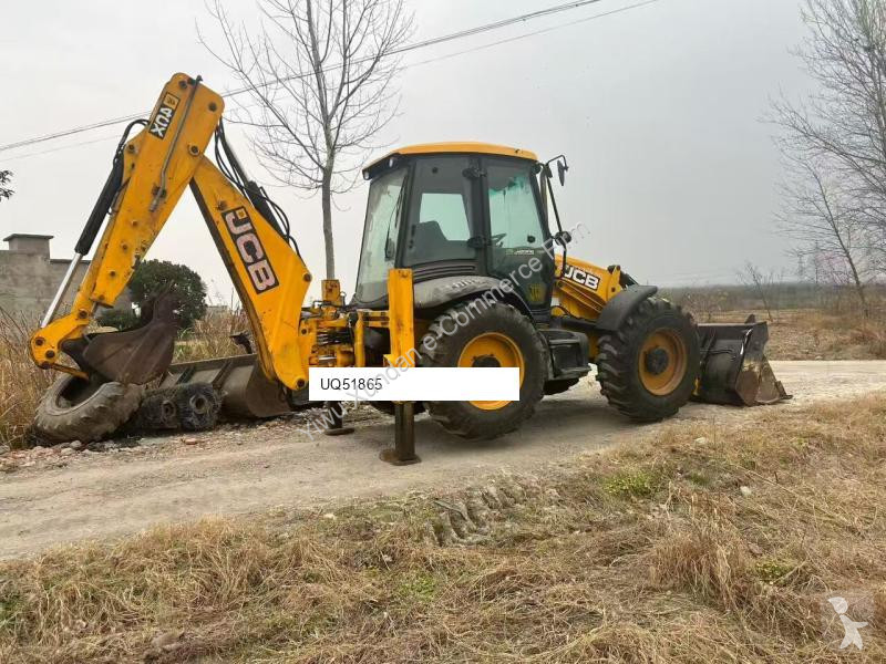 Rýpadlo-nakladač JCB 4CX