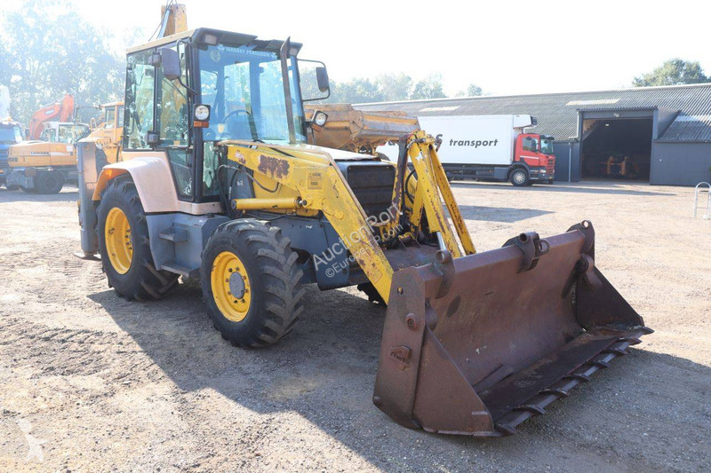 Tractopelle MF Automation 860