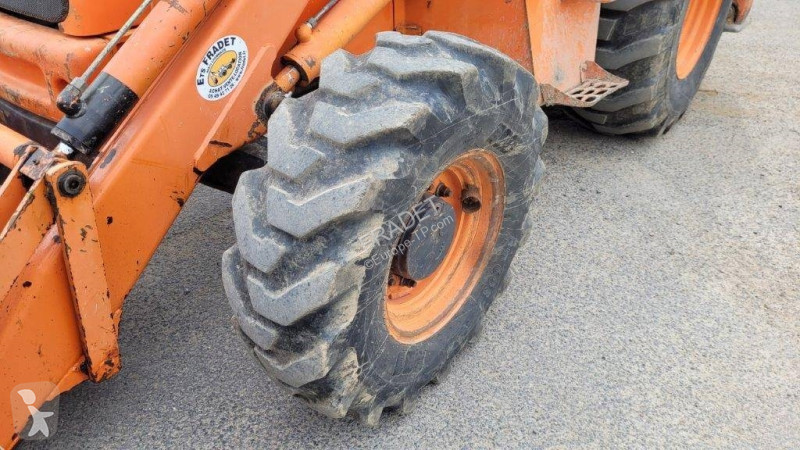 Buldoexcavator  FB 100