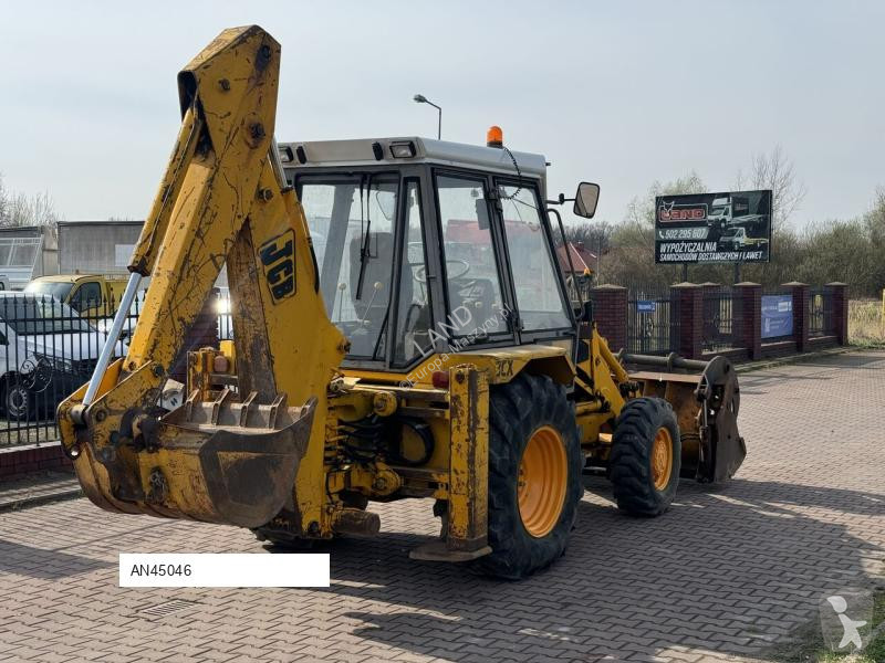 Retroescavadora JCB 3CX