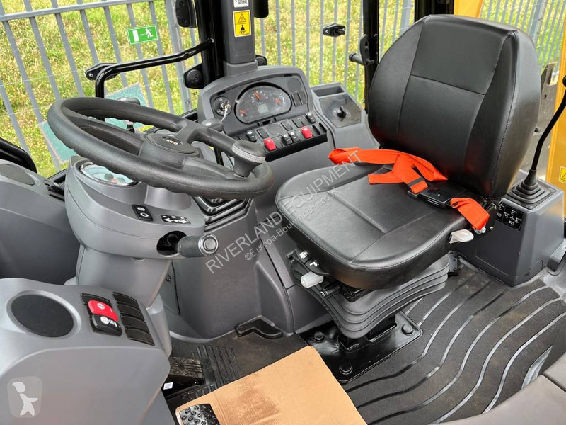 Terna Caterpillar 424 backhoe loader new unused