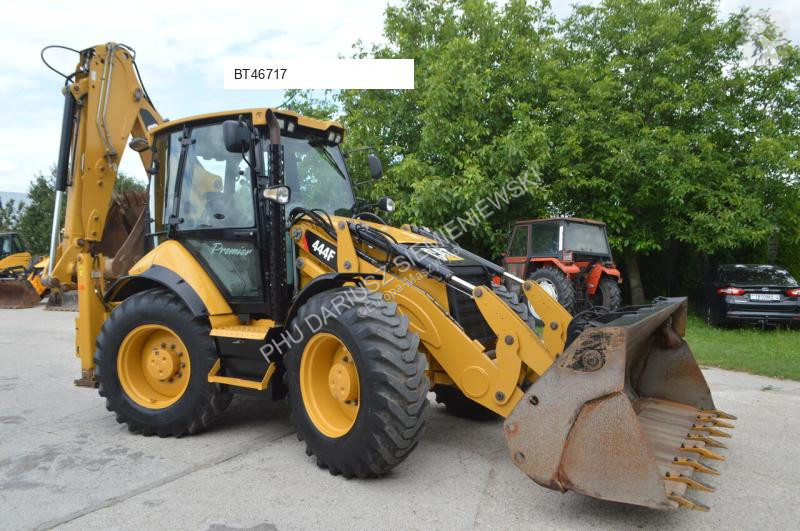 Retroescavadora Caterpillar 444F