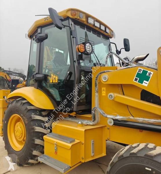 Rýpadlo-nakladač JCB 3CX