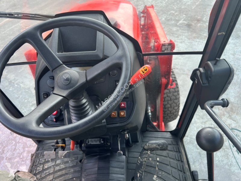 Экскаватор-погрузчик Kubota  B2231 4x4 CON...