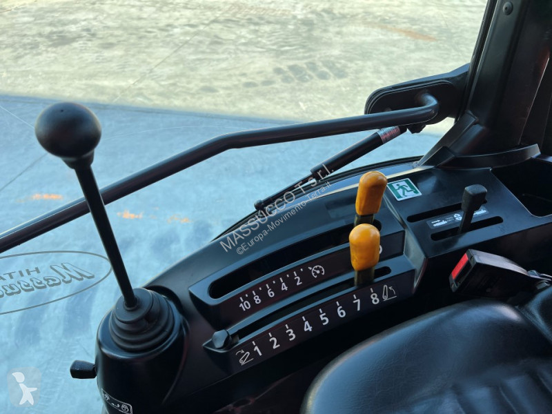 Traktor med grab Kubota B2231