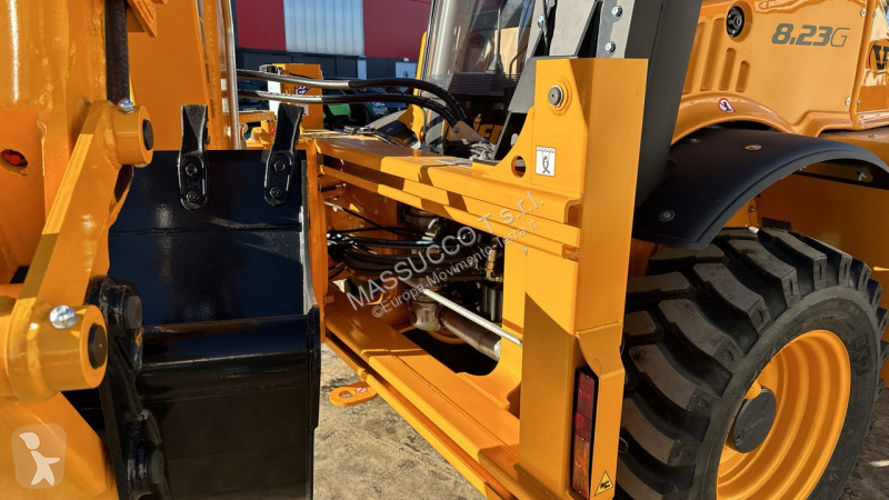 Traktor med grab Venieri 8.23G Articolata