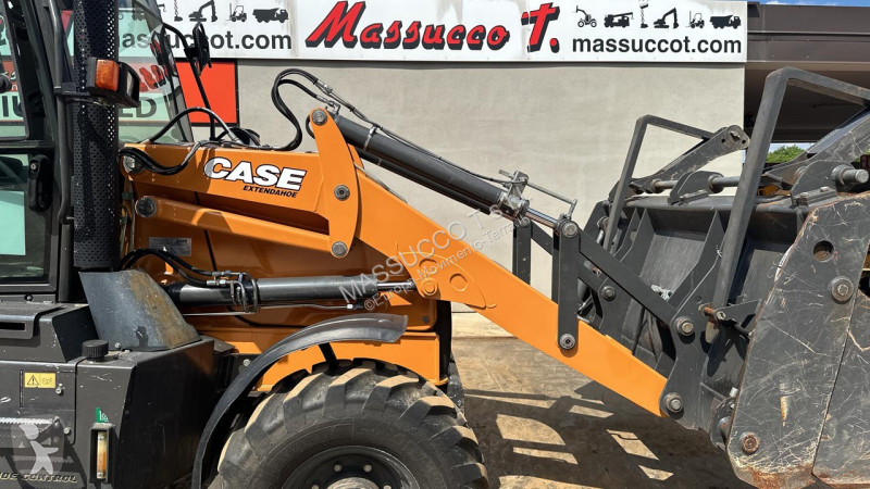 Bagr Case 4x4