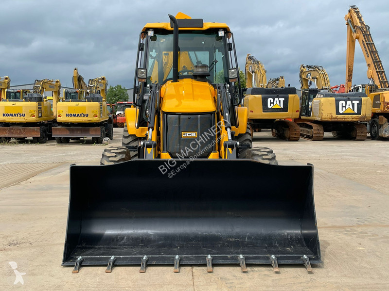 Traktor med grab JCB 3DX 4x4 A/C Hammerlines