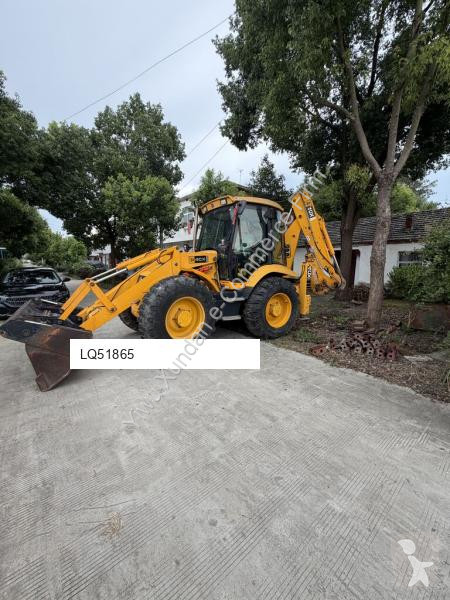 Rýpadlo-nakladač JCB 4CX