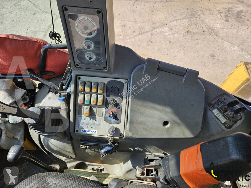 Bagr Komatsu E0