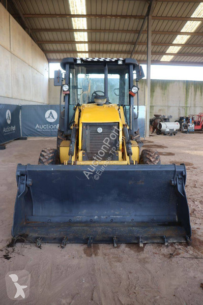 Tractopelle New Holland B80B-SS