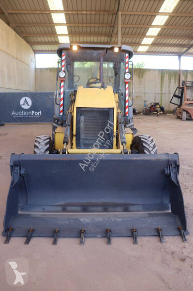 Tractopelle New Holland B80B