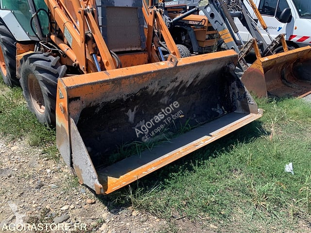 Tractopelle