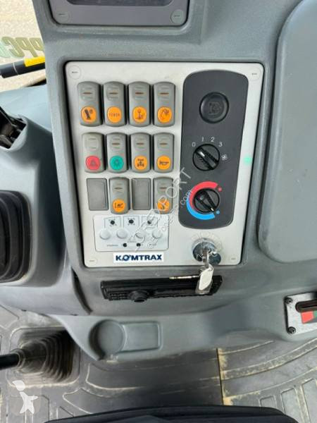 Tractopelle Komatsu