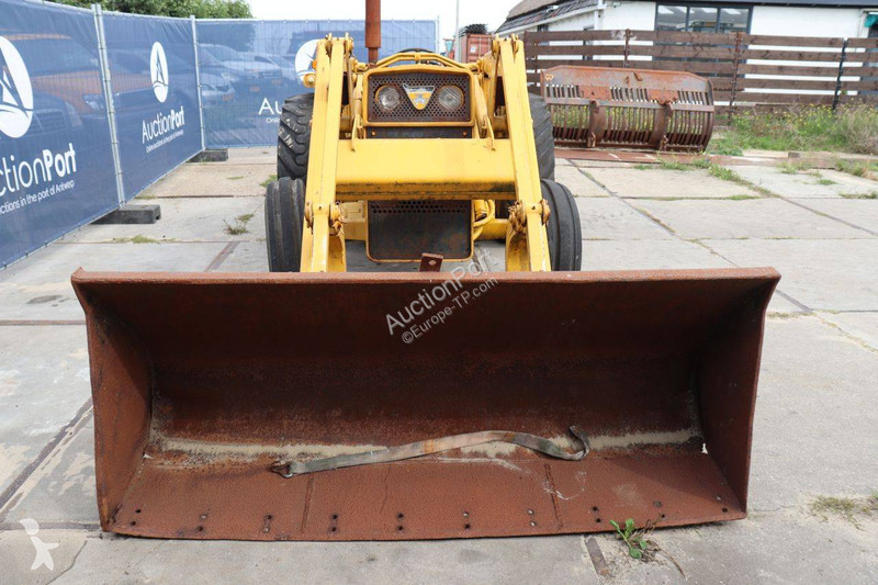 Traktorgrävare Massey Ferguson MF50B