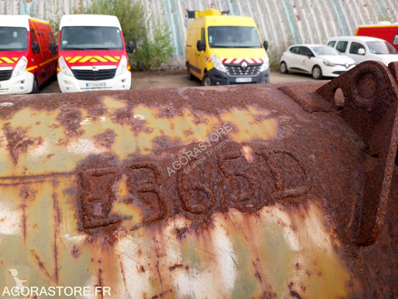 Tractopelle Renault ERGOS