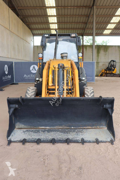 Tractopelle Terex TLB 844SX4