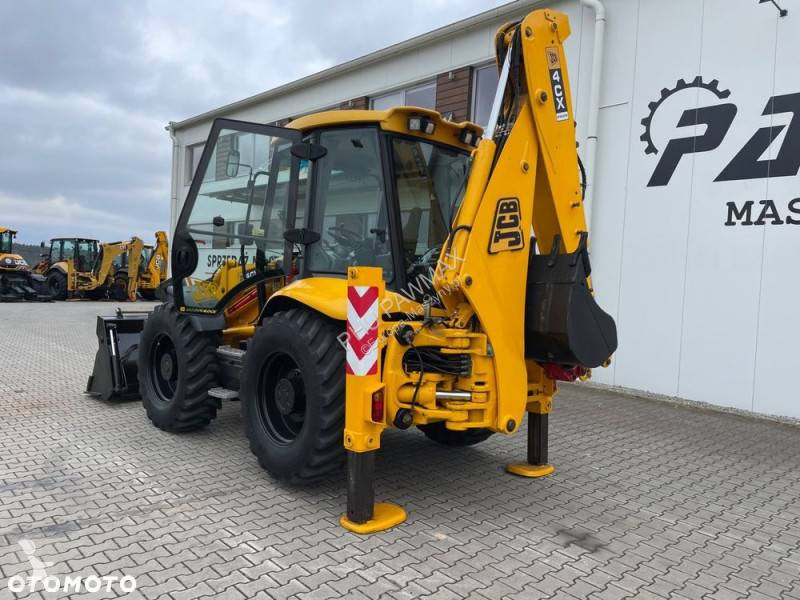 Retroescavadora JCB