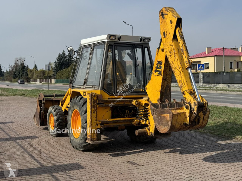 Retroescavadora JCB 3CX
