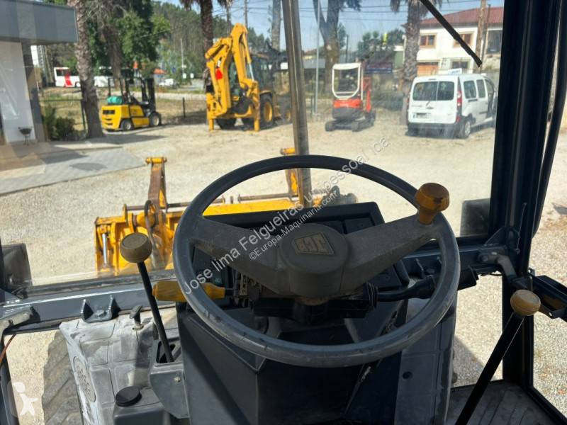 Retroescavadora JCB