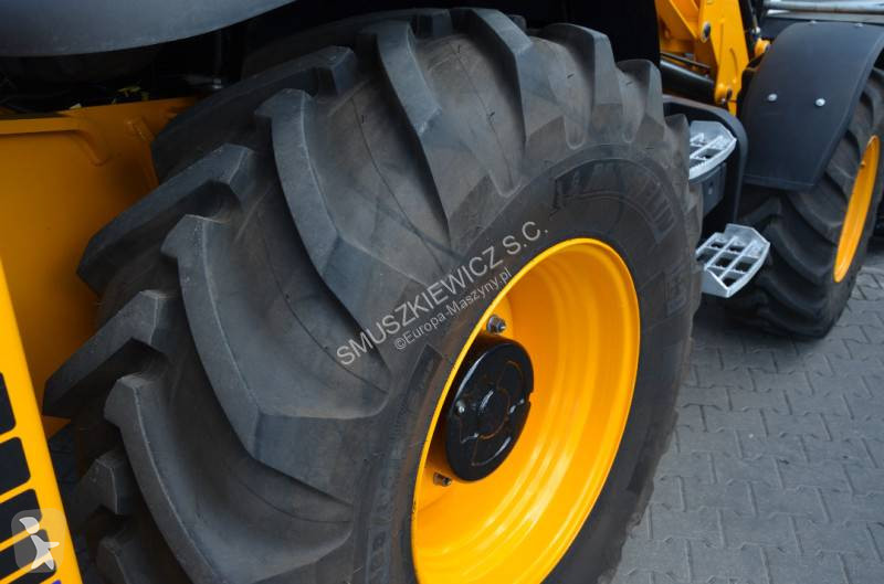 Traktor med grab JCB 2026r / SILNIK 4,8L 109km...
