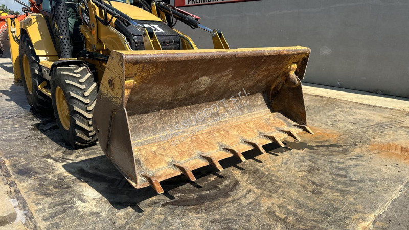 Bagr Caterpillar 2 4x4