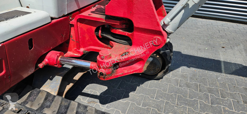 Traktor med grab Takeuchi TB 235