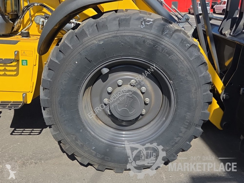 Bagr New Holland C
