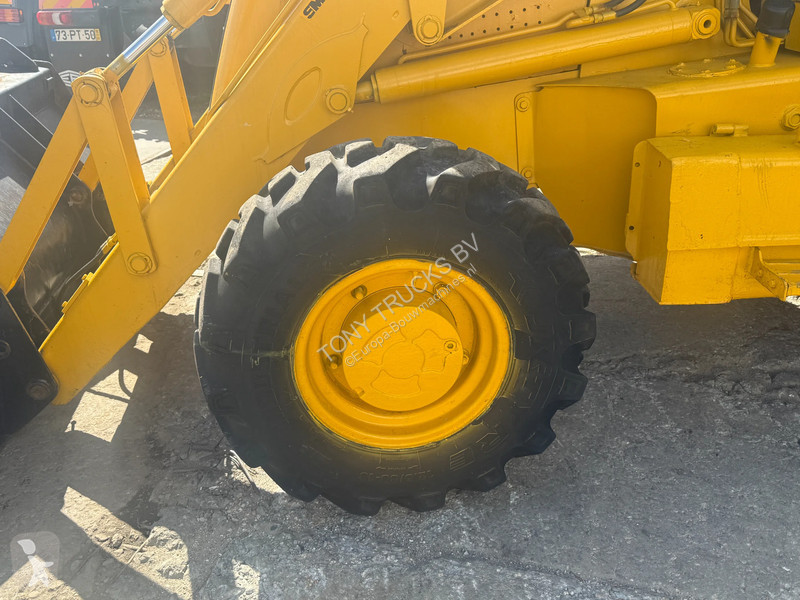 Retroescavadora JCB 4X4 BACKHOE LOADER...