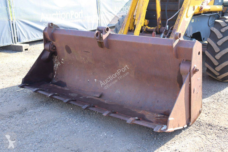 Tractopelle MF Automation 860