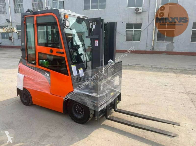 Préparateur de commandes Maxus Electric...
