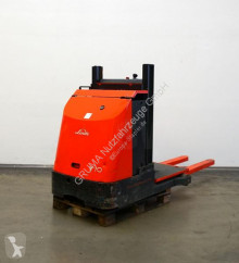 Preparator de comenzi Linde V 10-01/015 inaltime de ridicare medie (intre 2,5 si 6 m) second-hand