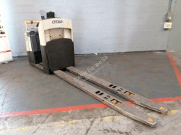 Crown GPC 3020 GPC3020 order picker used low lift