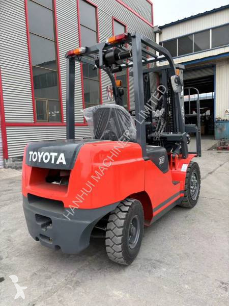 Préparateur de commandes Toyota 8FD30