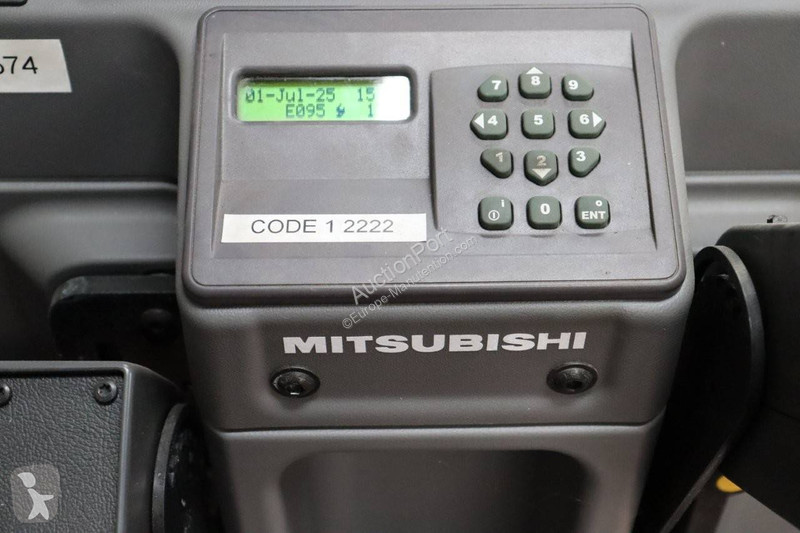 Recogepedidos Mitsubishi Velia