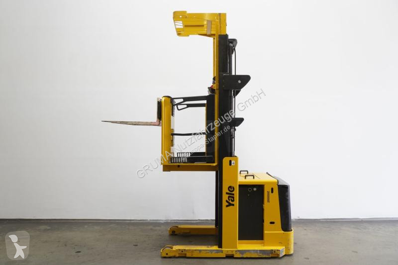 Yale  MO10E AC order picker