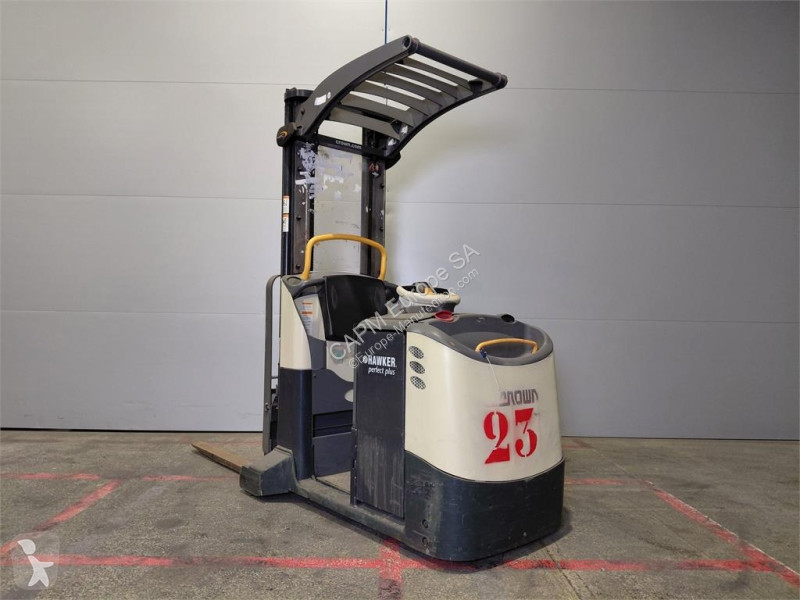 Recogepedidos Crown MPC3040-12