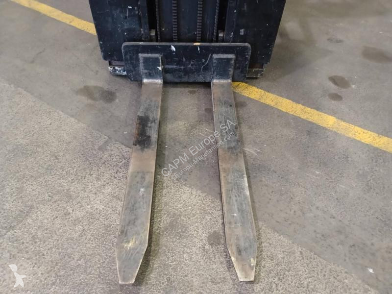 Préparateur de commandes Caterpillar  NOH10N