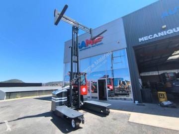 Carretilla tridireccional con conductor en tierra Amlift