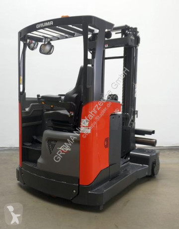Empilhador multi direccional Linde