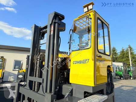 Empilhador multi direccional Combilift
