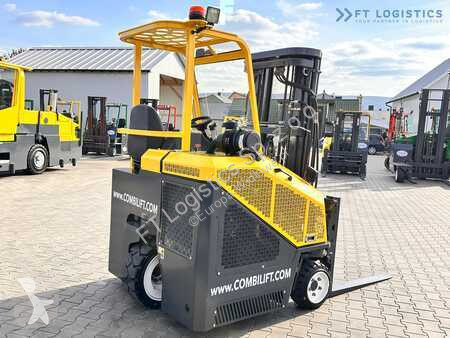 Empilhador multi direccional Combilift