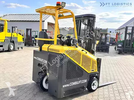 Štvorcestný vysokozdvižný vozík Combilift